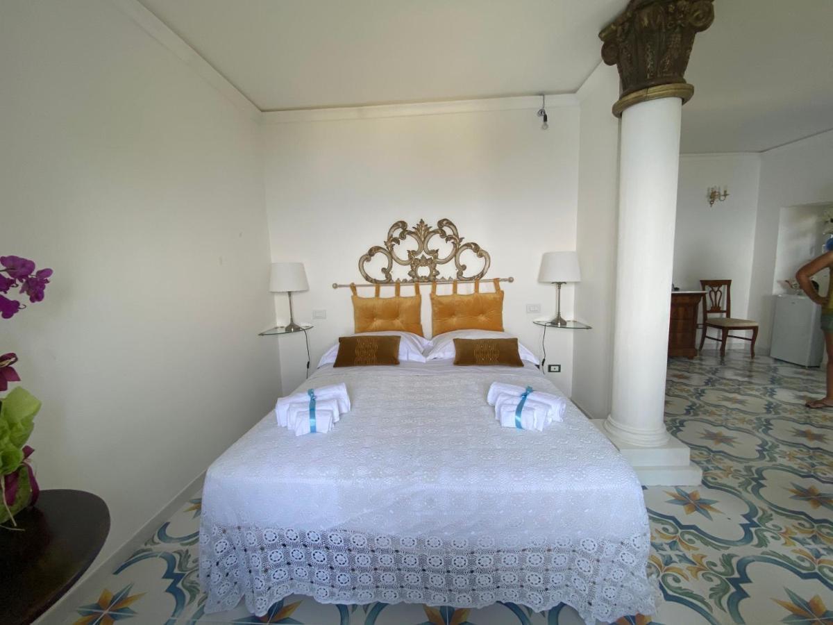 Villa Don Mimi Guarnaschelli La Dependace Taormina Exterior foto